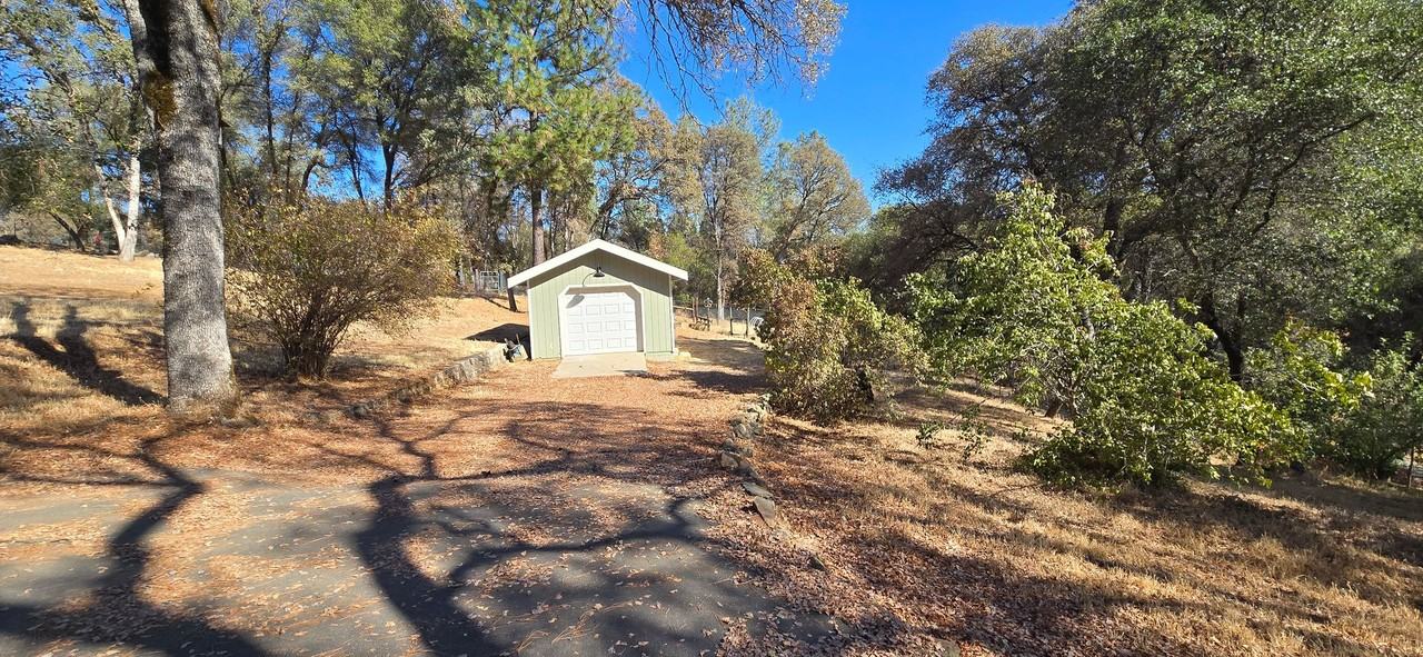 10601 Lime Kiln Rd - Photo 2 of 13