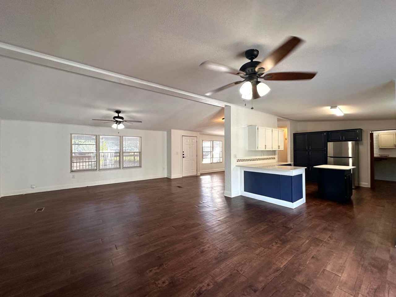 305 N Cougar Ave - Photo 5 of 28