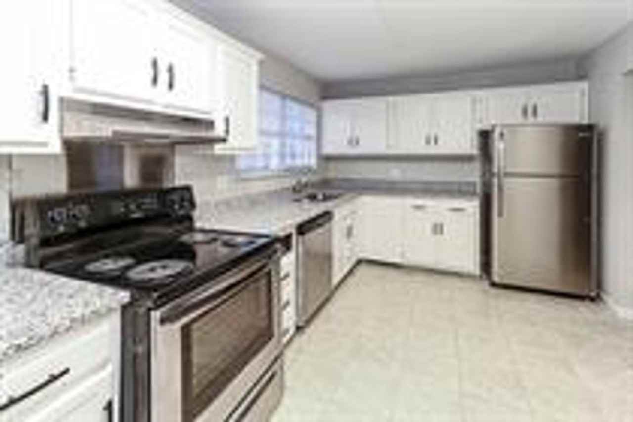 124 Butternut Ct - Photo 3 of 23