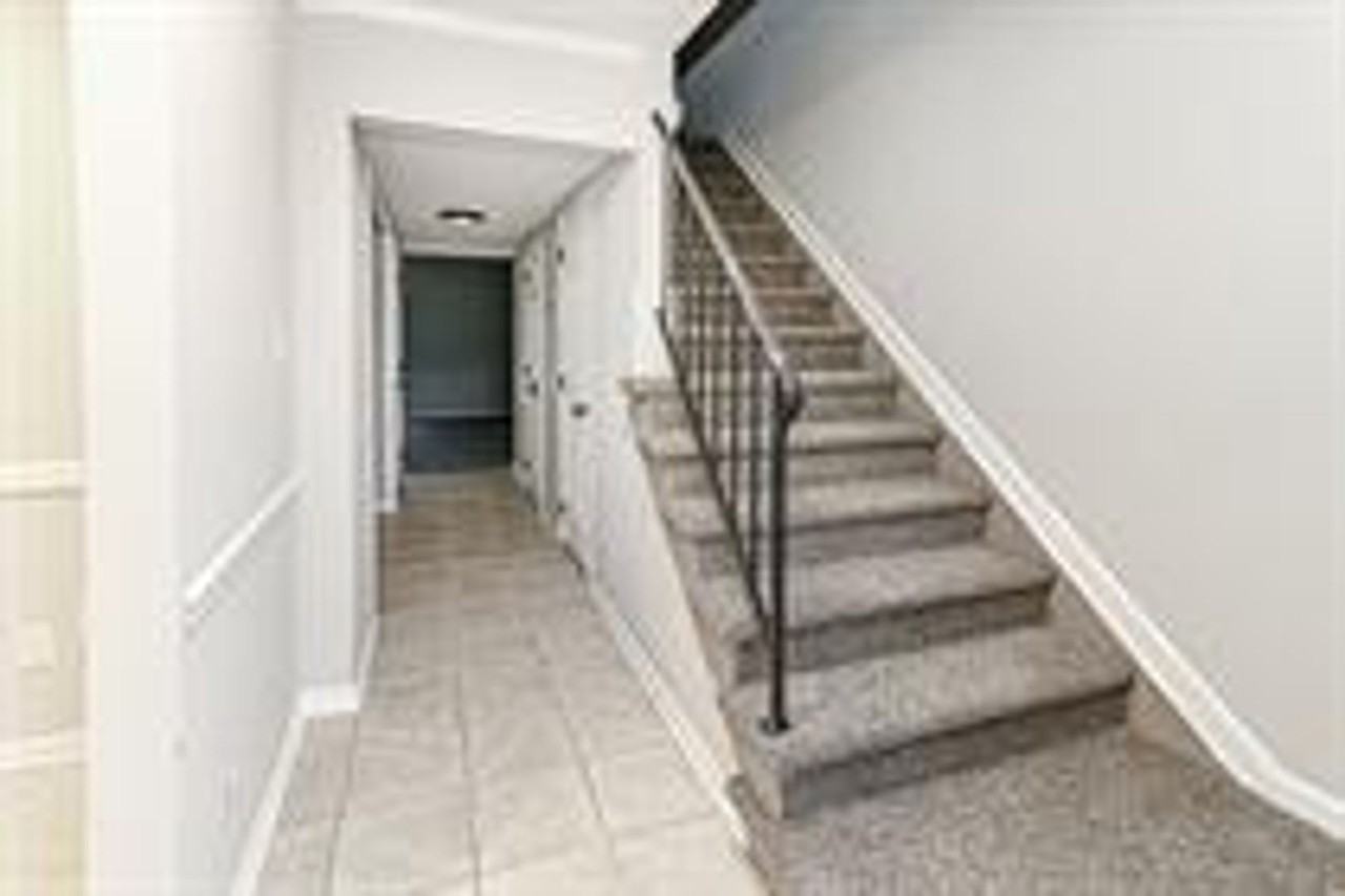 124 Butternut Ct - Photo 5 of 23