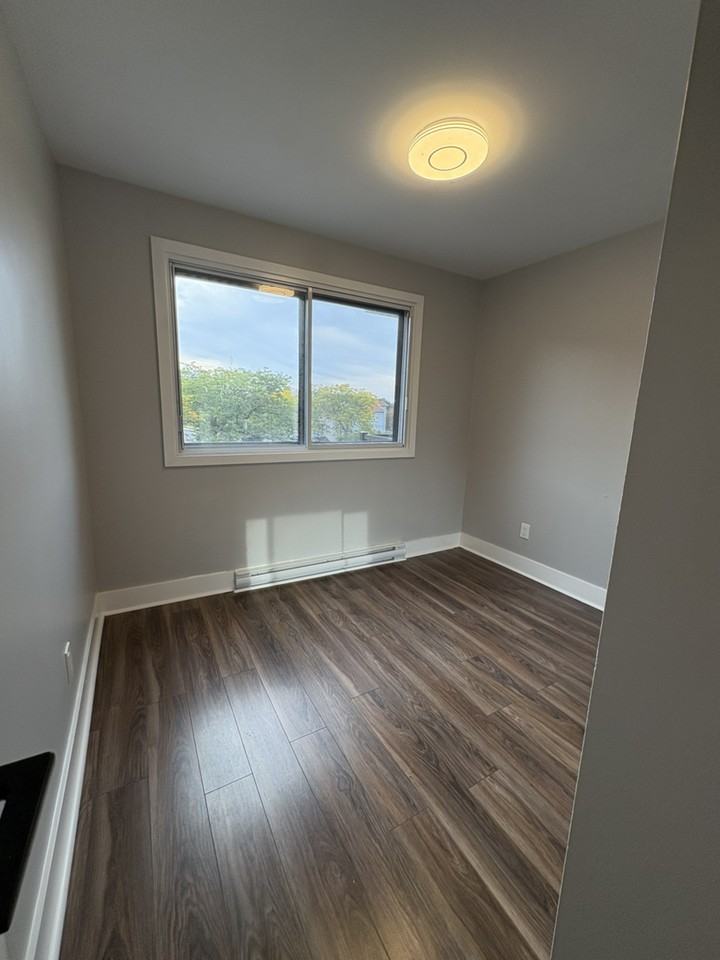 4905 Rue des Érables - Photo 6 of 13