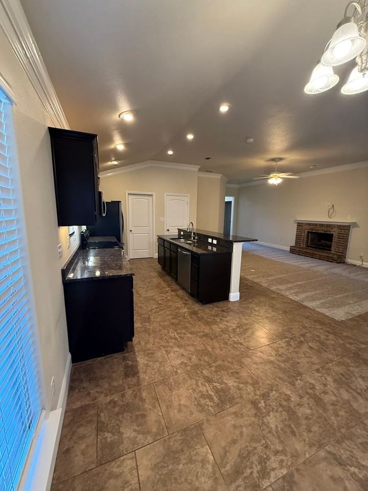 5907 Mile High Ln - Photo 6 of 45