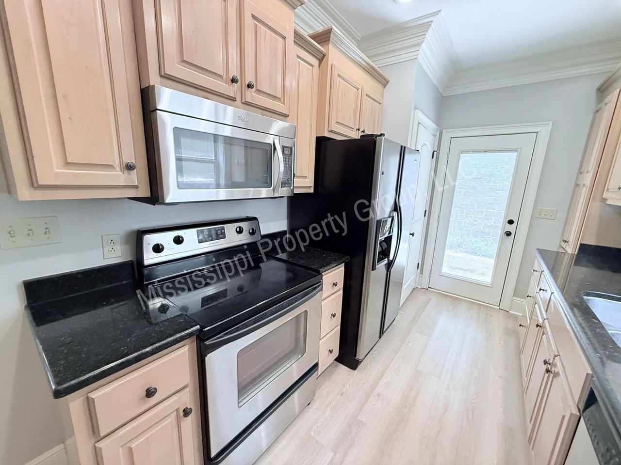 124 Falls Grove Dr - Photo 7 of 26
