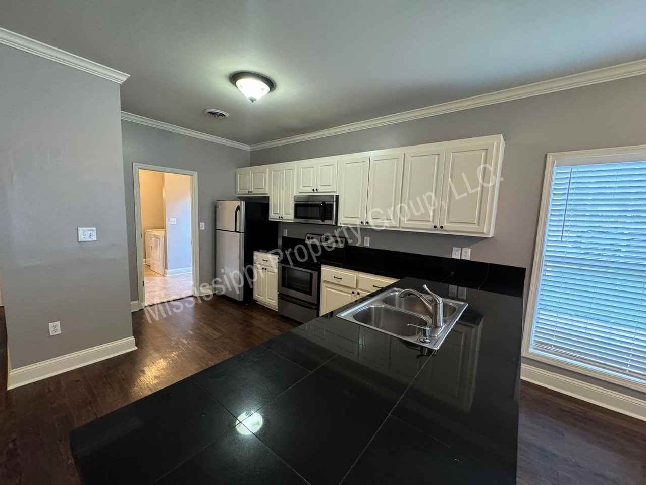 301 Shumard Cv - Photo 6 of 25