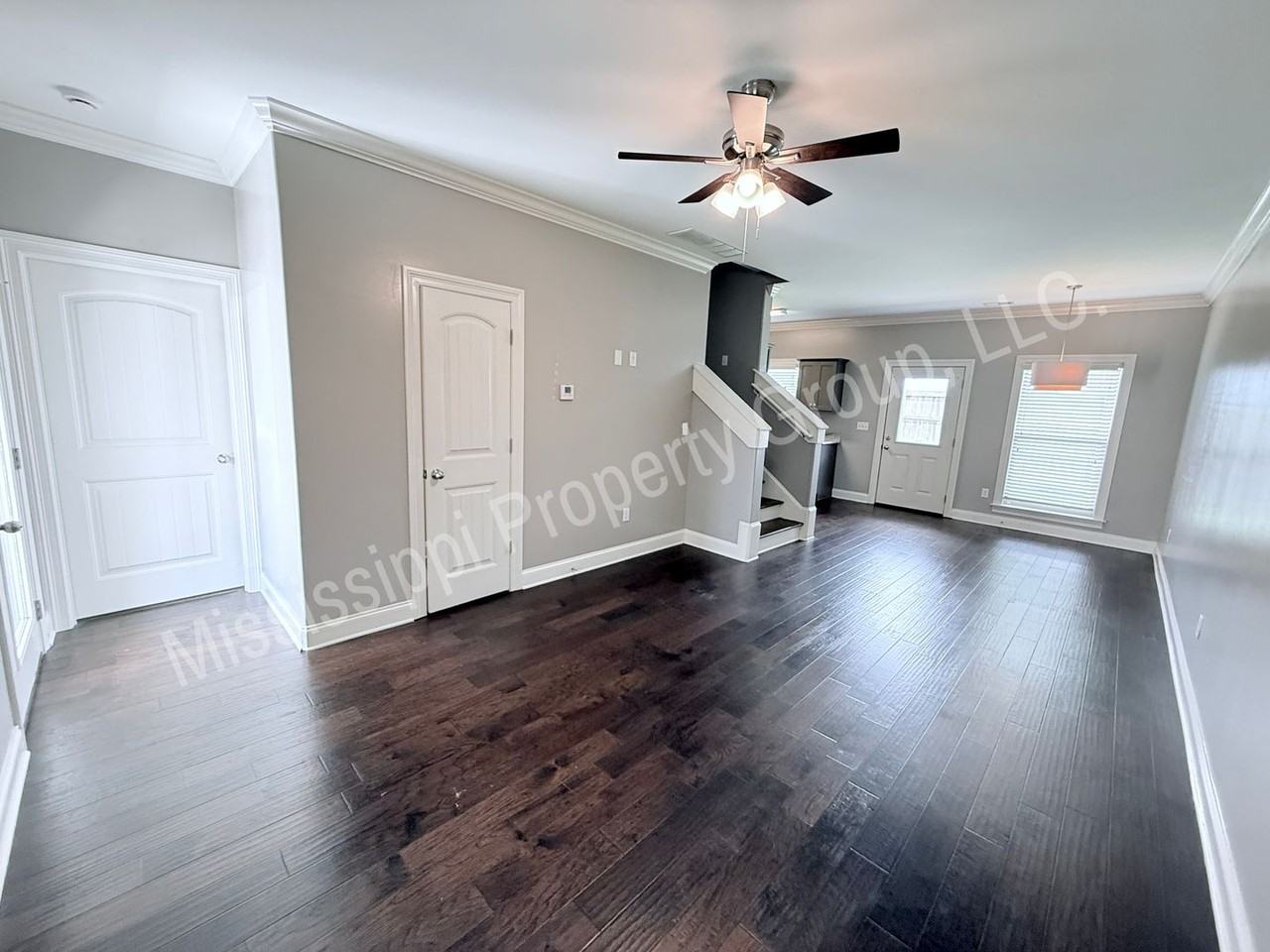 414 Walker Cir - Photo 3 of 31