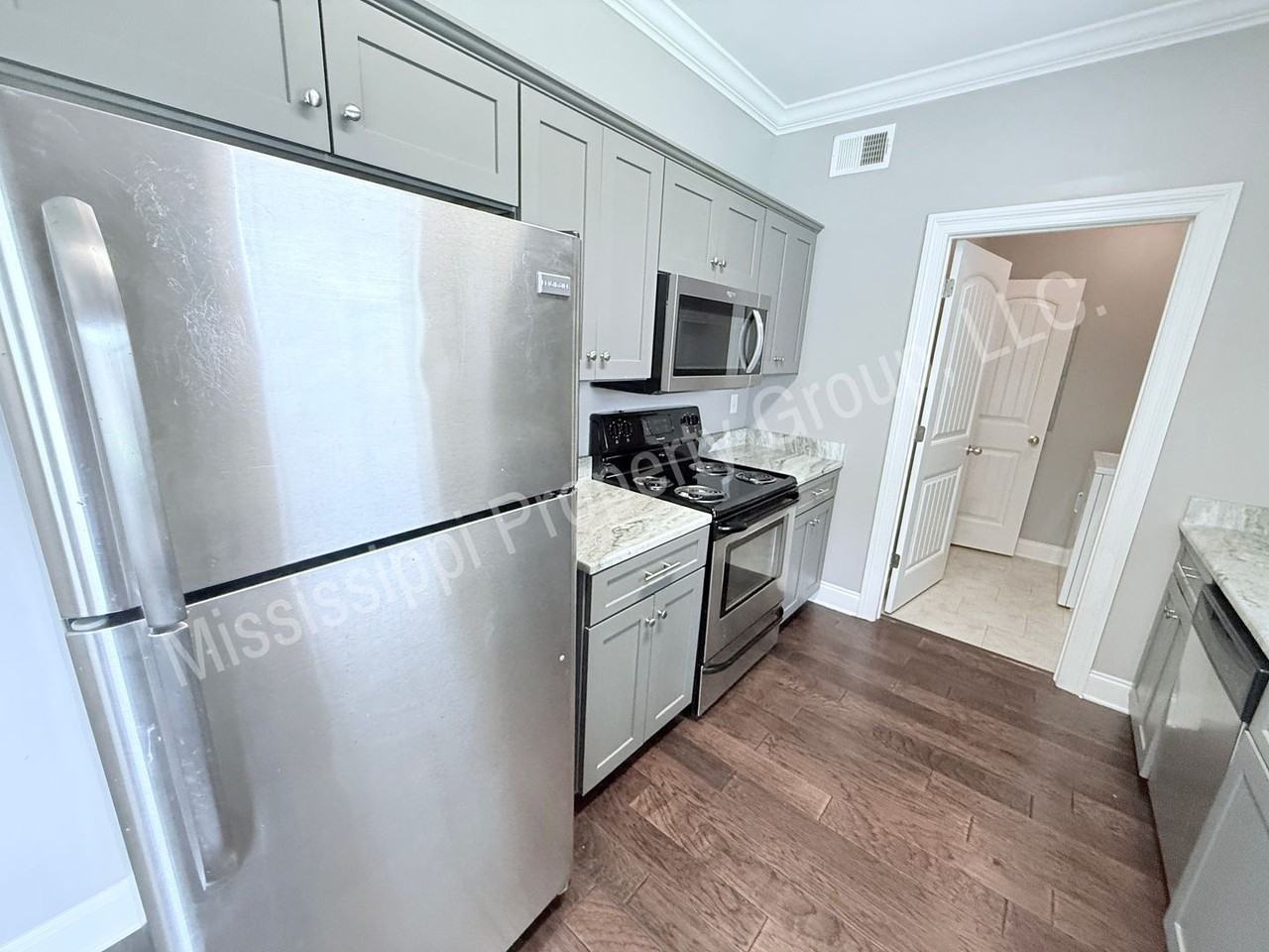 414 Walker Cir - Photo 6 of 31