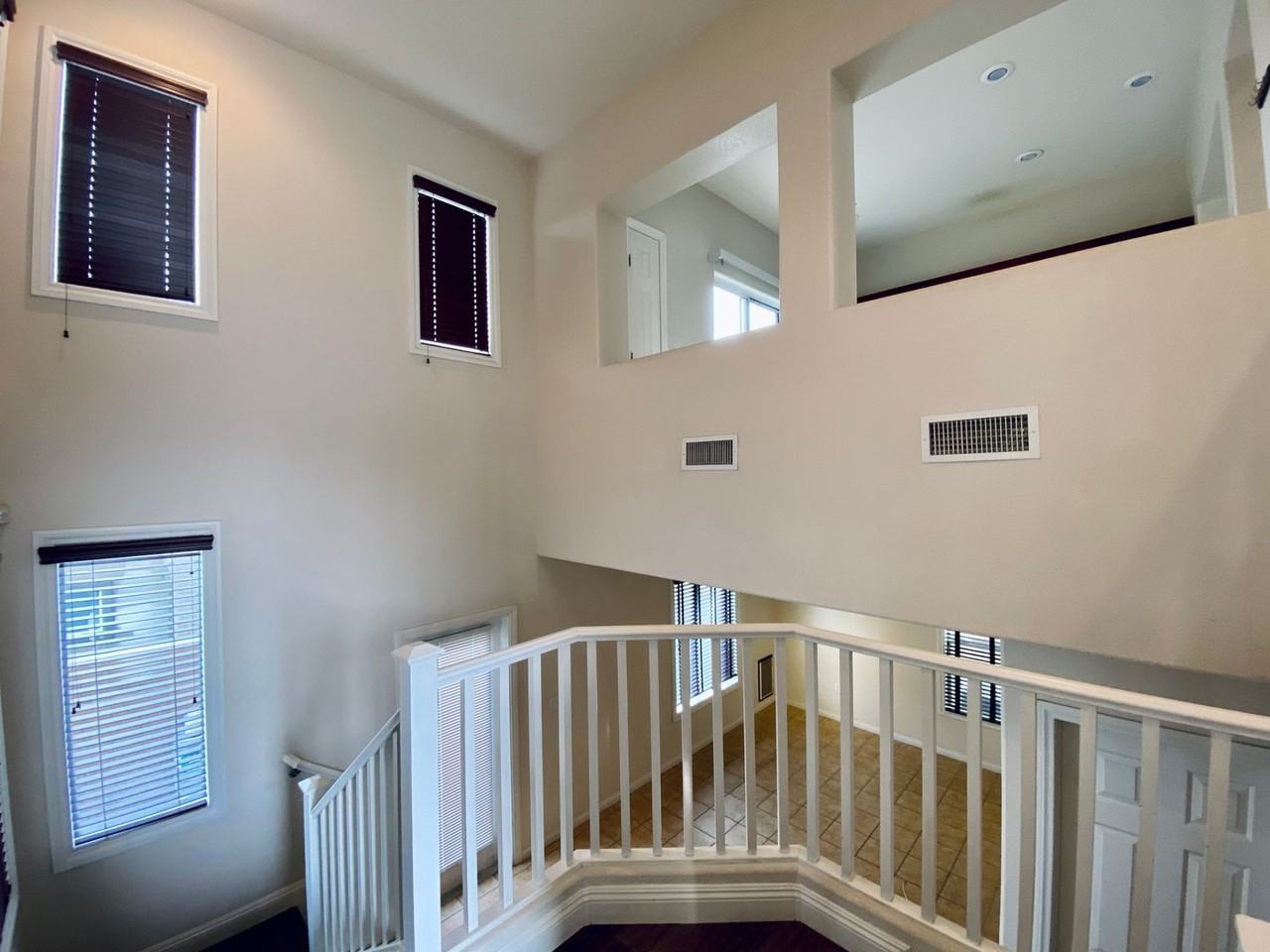 9586 Summer Furnace St - Photo 4 of 26
