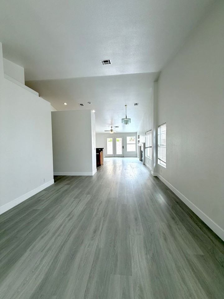 9931 W Cherokee Ave - Photo 5 of 30