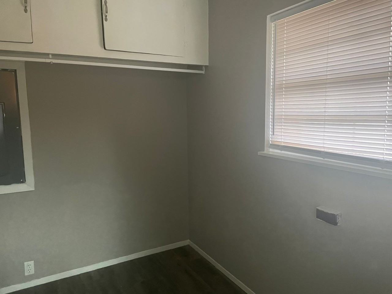 807 Spring St - Photo 4 of 11
