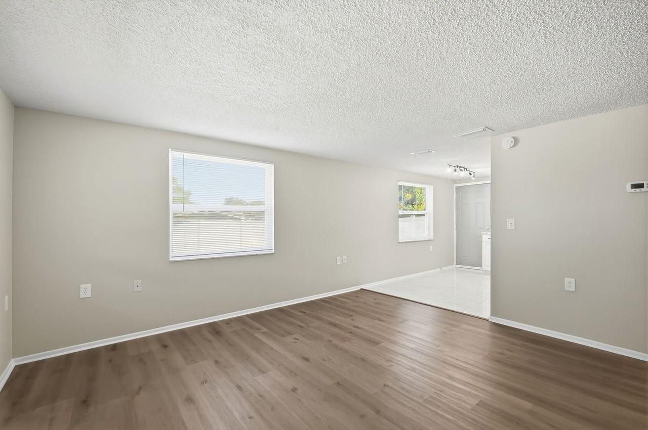 5639 Golden Nugget Dr - Photo 3 of 21