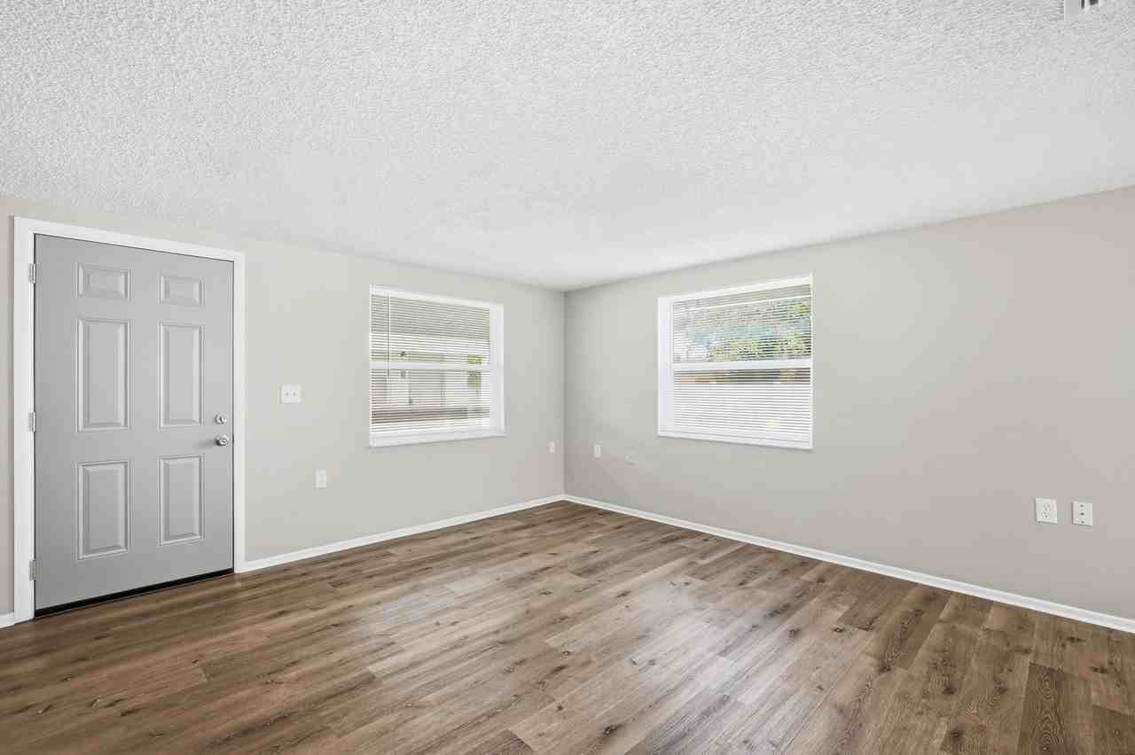 5639 Golden Nugget Dr - Photo 4 of 21