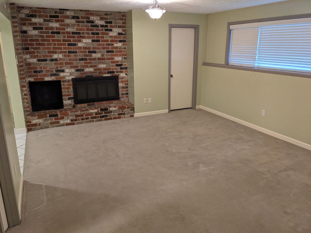 9009 Ne 30th Ave - Photo 3 of 7