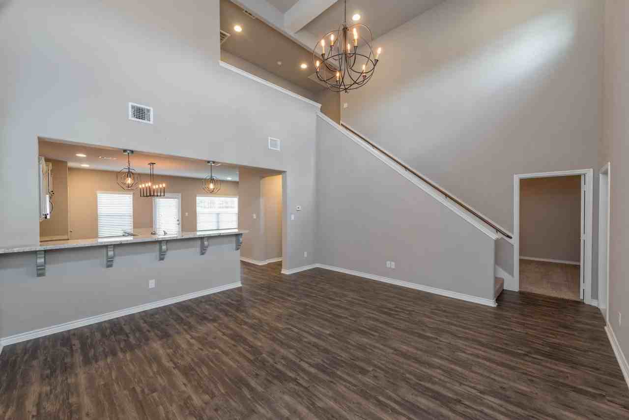 2807 Papa Bear Dr - Photo 3 of 18