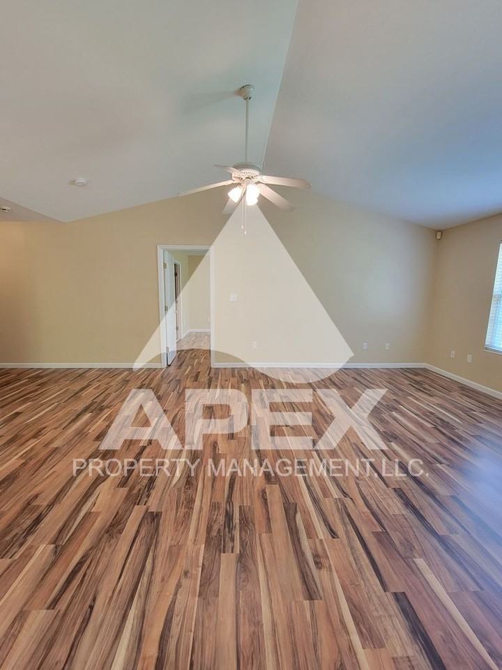 3253 Mountain Spring Way - Photo 5 of 24
