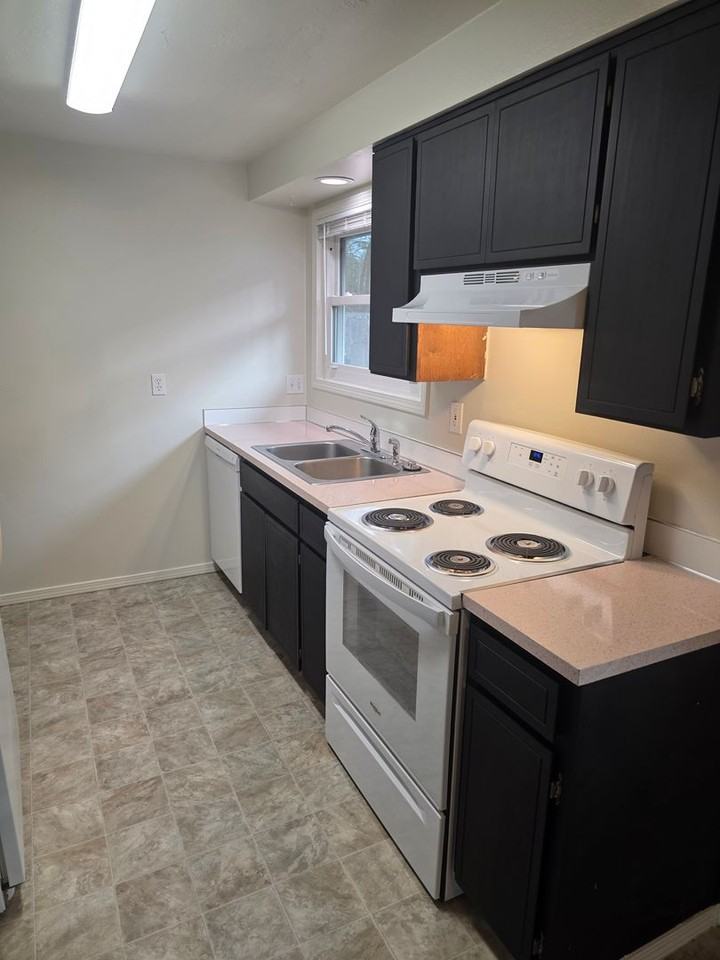 4275 E Amazon Dr - Photo 4 of 21