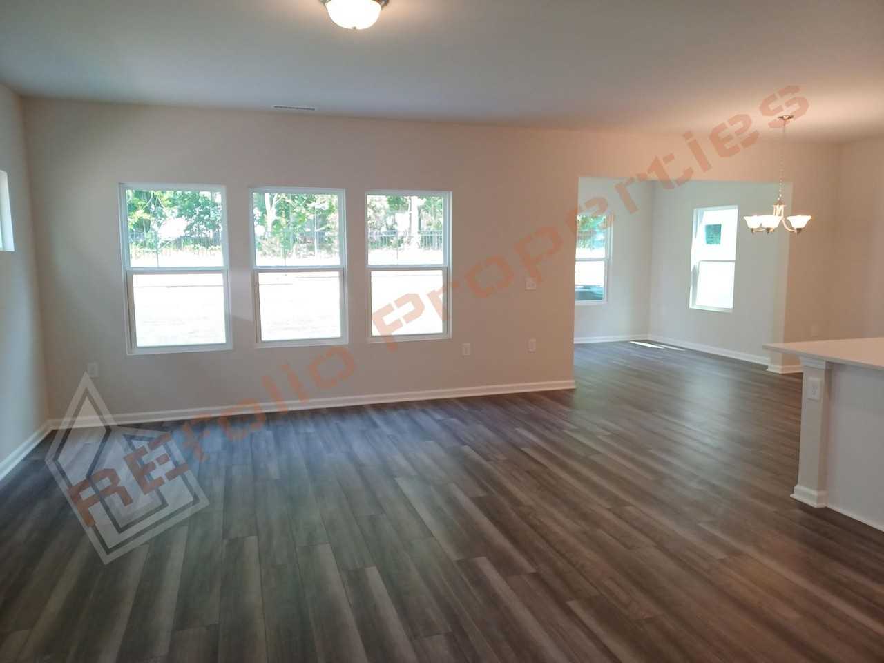 1009 Depot Dr - Photo 6 of 30