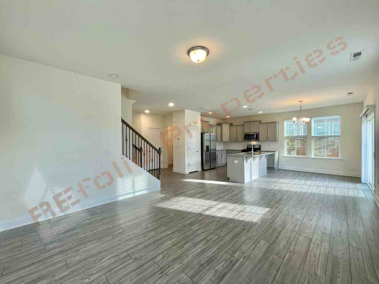 2004 Seford Dr - Photo 4 of 30