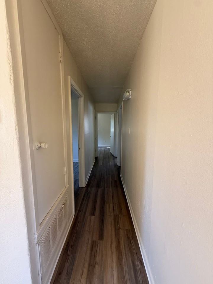 1011 Norris Dr - Photo 4 of 8
