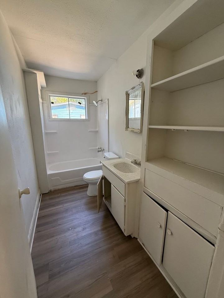 1011 Norris Dr - Photo 6 of 8