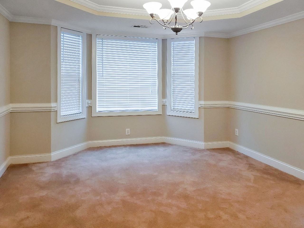 104 Braxman Ln - Photo 2 of 10