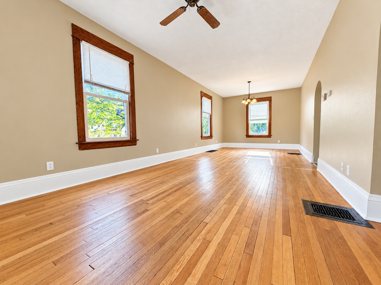 263 Maria Ave - Photo 5 of 23