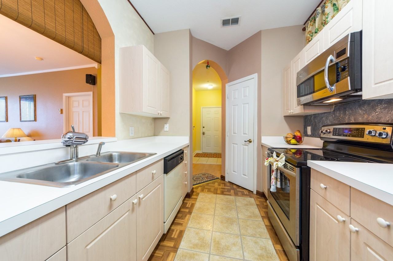 2301 Butterfly Palm Way - Photo 6 of 24