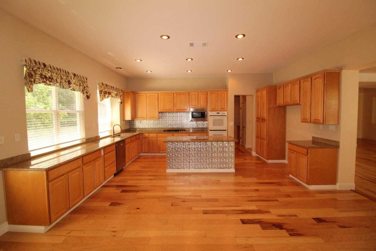101 Forest Hill Dr - Photo 5 of 20