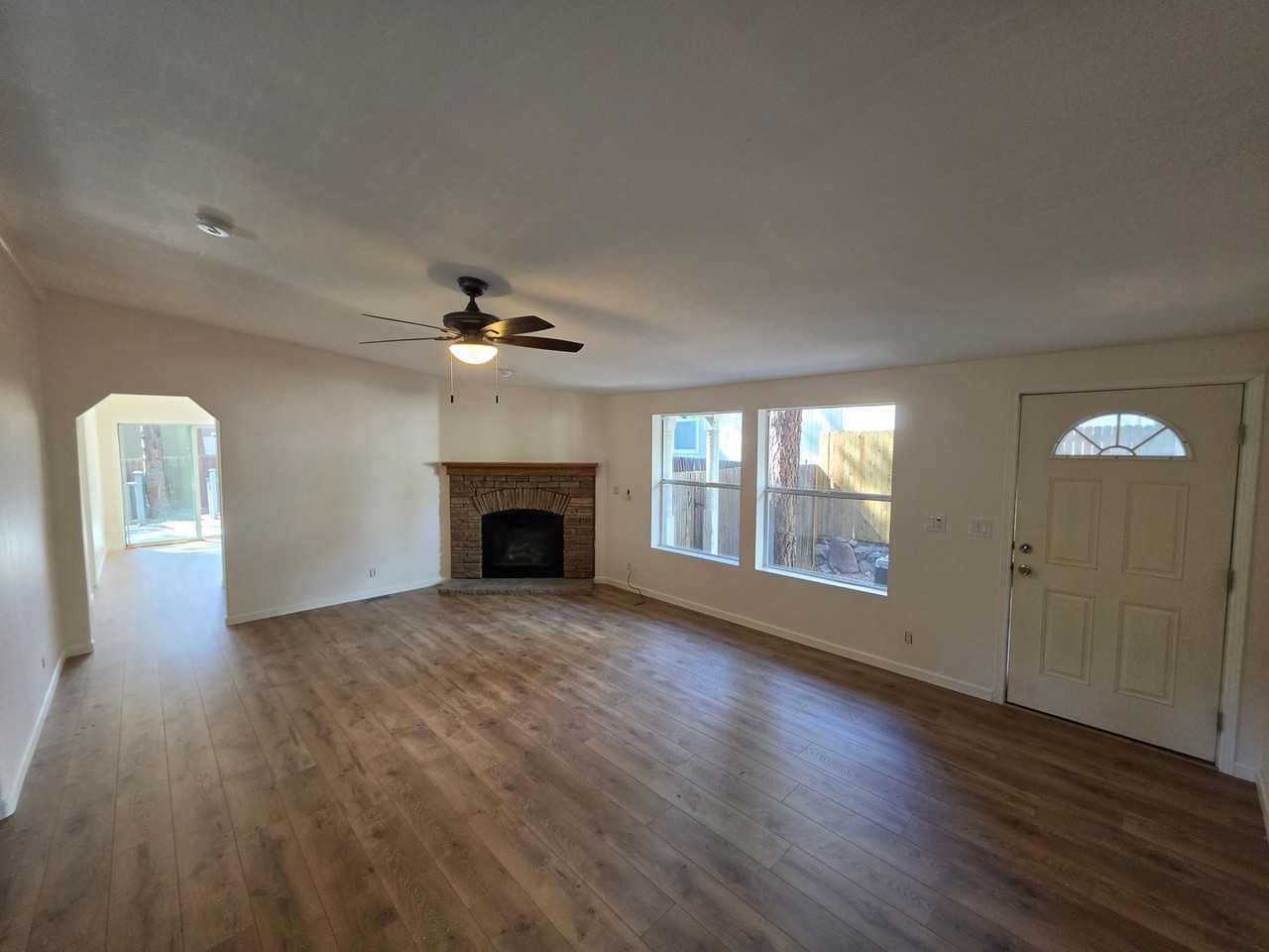 2385 W Rock Island Ave - Photo 3 of 29