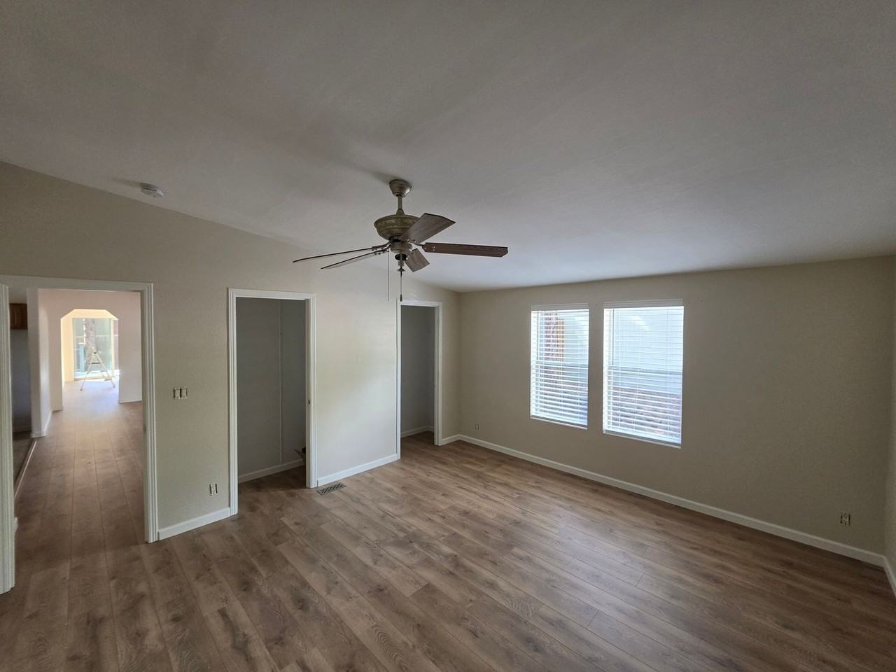 2385 W Rock Island Ave - Photo 5 of 29