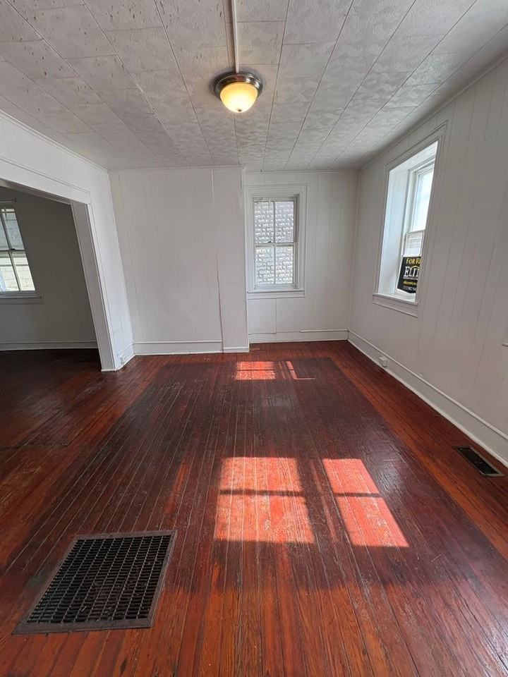 719 E Prospect St - Photo 2 of 23