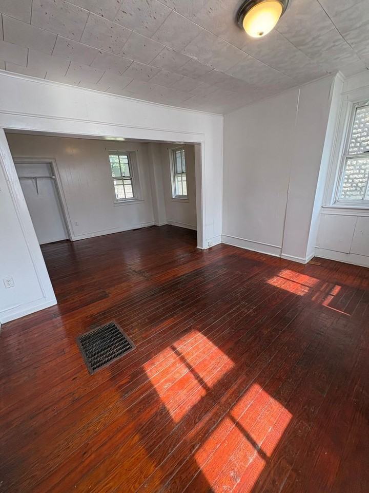 719 E Prospect St - Photo 4 of 23