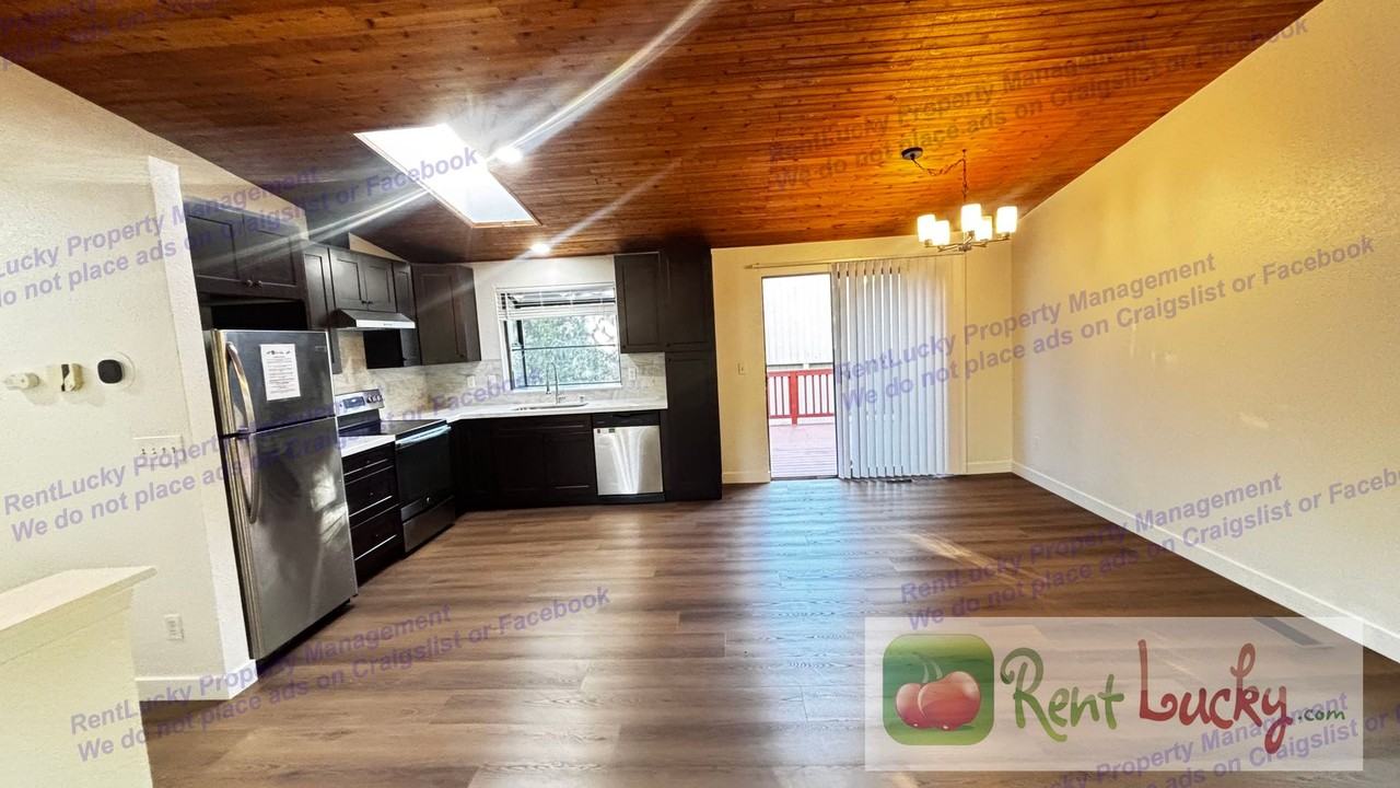 1743 211th Pl Ne - Photo 4 of 26