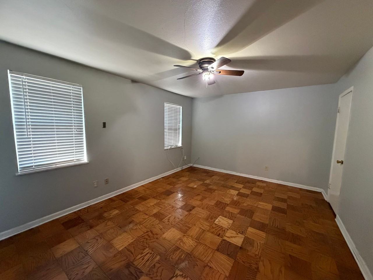 9408 Oleander Dr - Photo 2 of 11