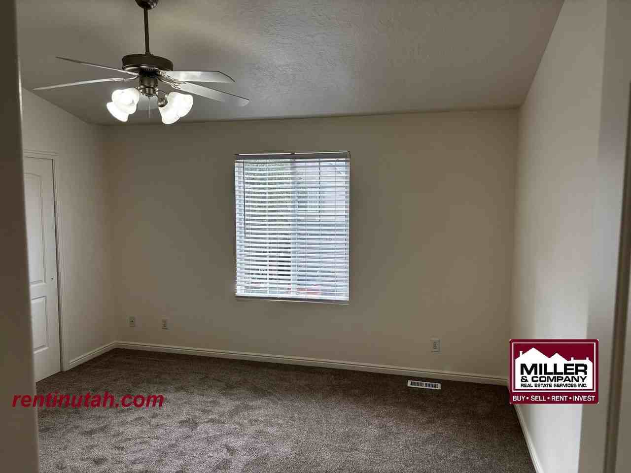 2405 S Big Village Ct - Photo 3 of 5