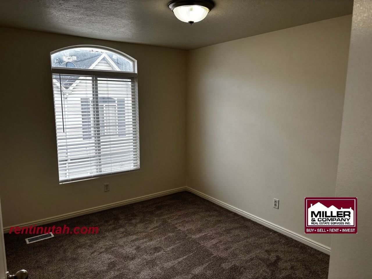 2405 S Big Village Ct - Photo 4 of 5