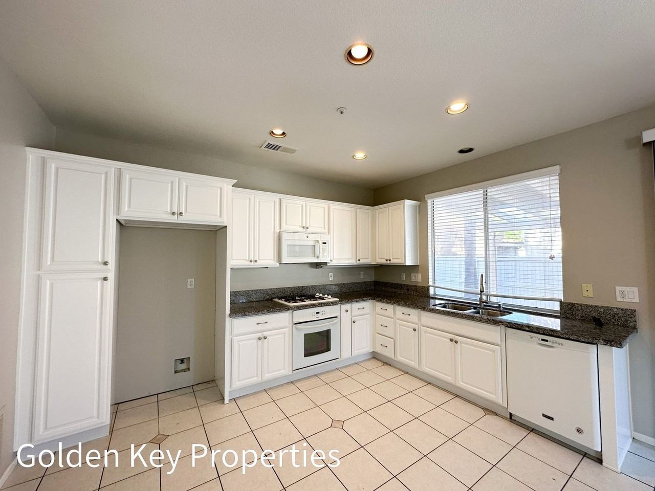 2081 Fairhope Loop - Photo 7 of 14