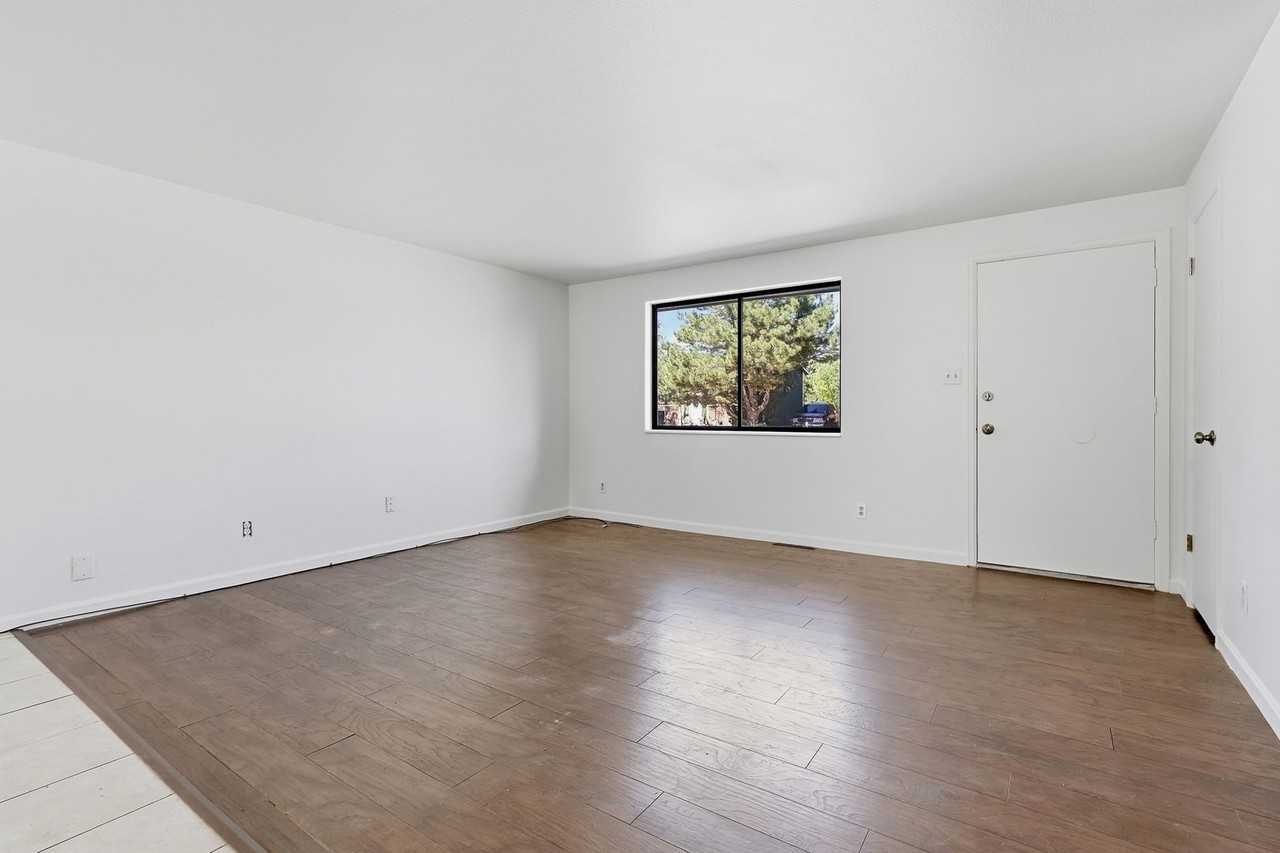 100 Dianna Dr - Photo 6 of 30