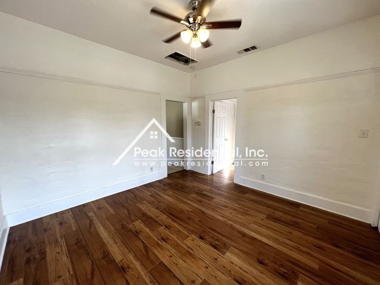 3449 38th St - Photo 5 of 19