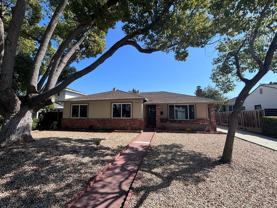 112 N Cypress Ave - Photo 1 of 1