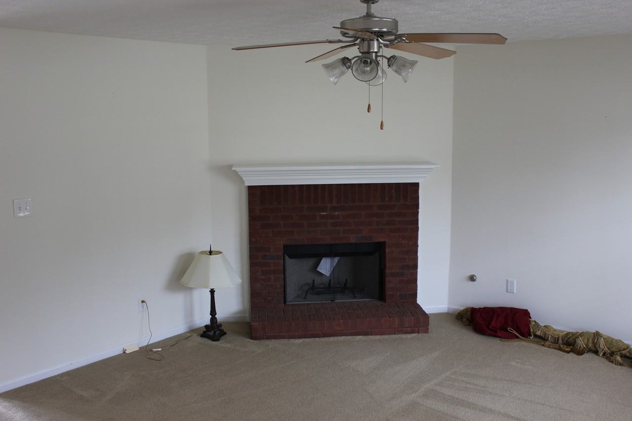 704 Emertrey Dr - Photo 2 of 9