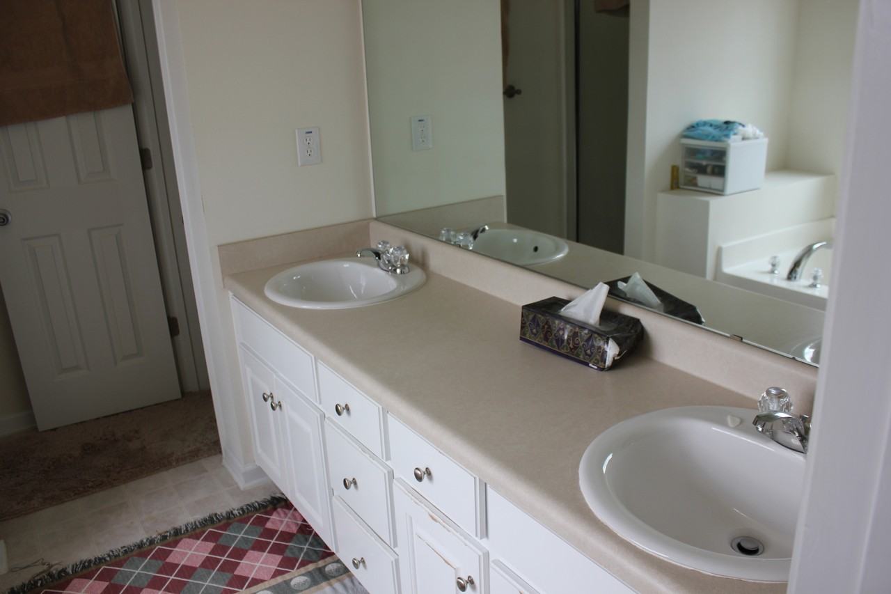 704 Emertrey Dr - Photo 4 of 9