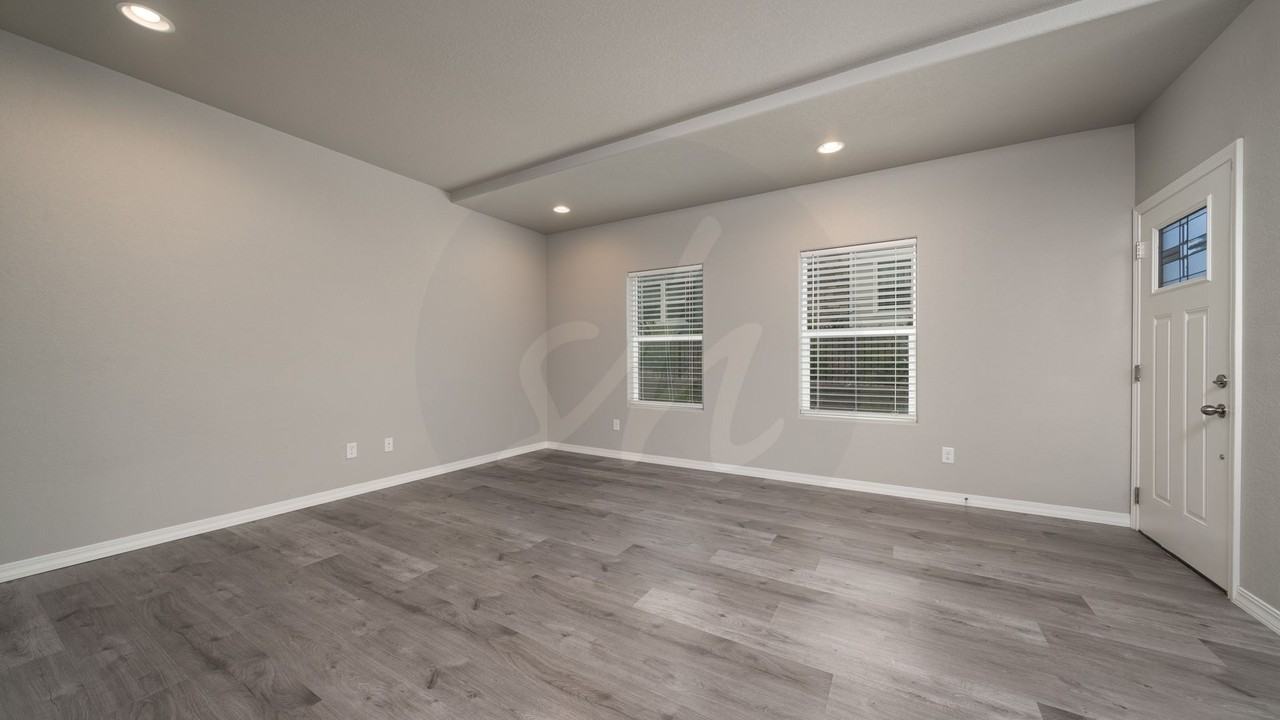 6217 Lenexa Grv - Photo 5 of 20