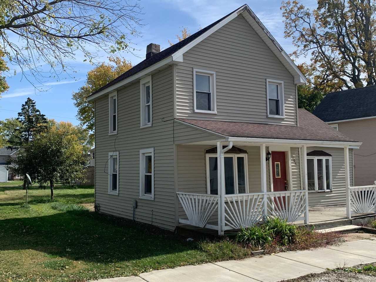 104 N 3rd St - Photo 2 of 18