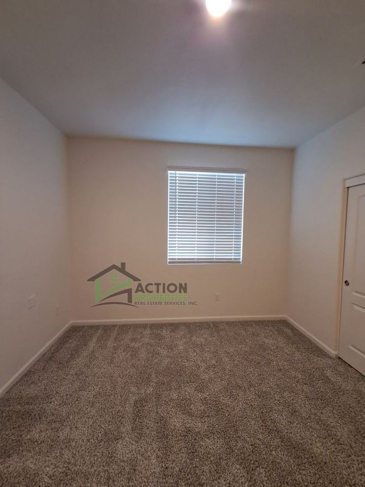 6056 Whistling Bend Way - Photo 5 of 18