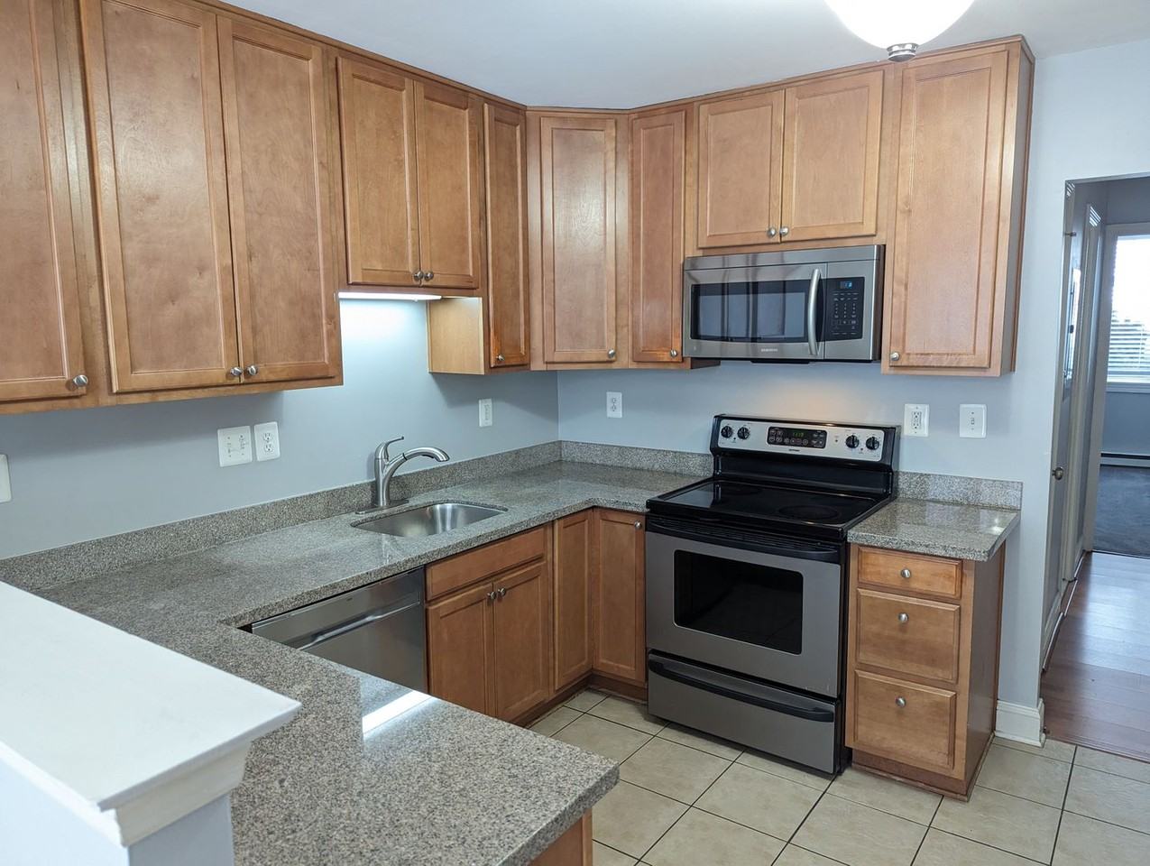501 Prospect Blvd #8A - Photo 5 of 25