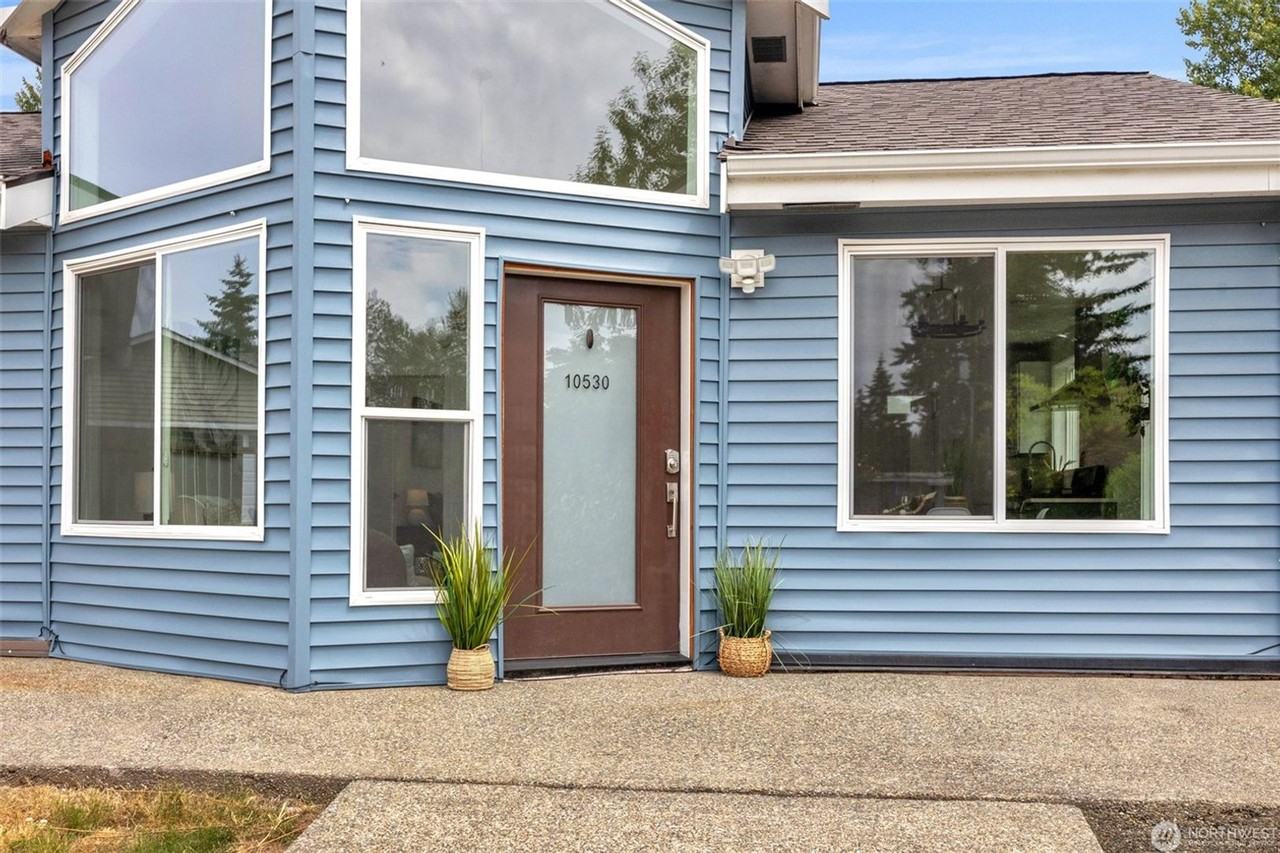 10530 124th Ave Ne - Photo 2 of 38
