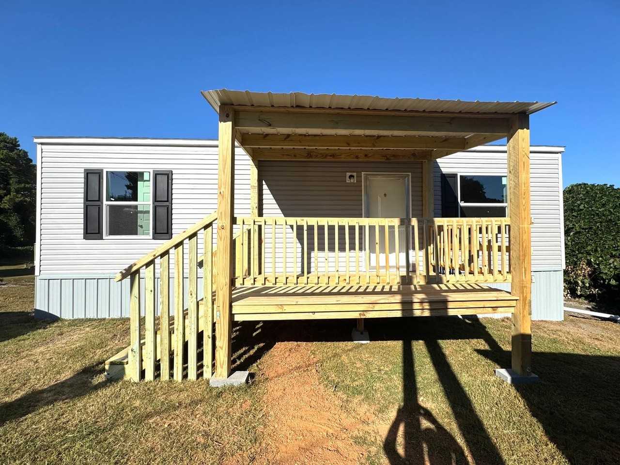 5604 Glade Rd - Photo 2 of 10