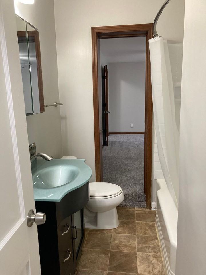 2241 Sw Plass Ave - Photo 2 of 10
