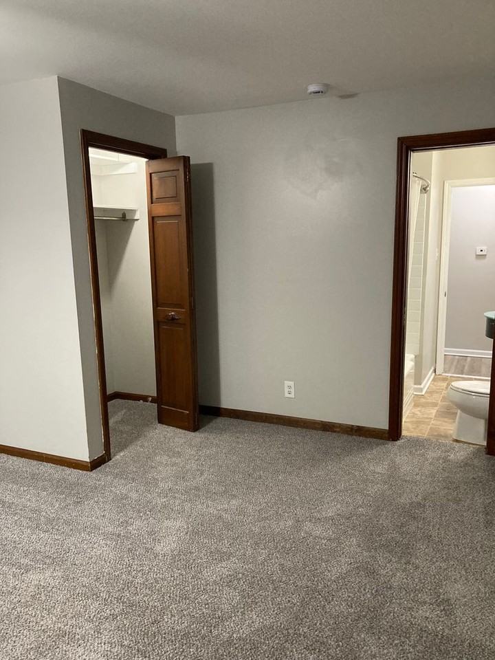 2241 Sw Plass Ave - Photo 4 of 10