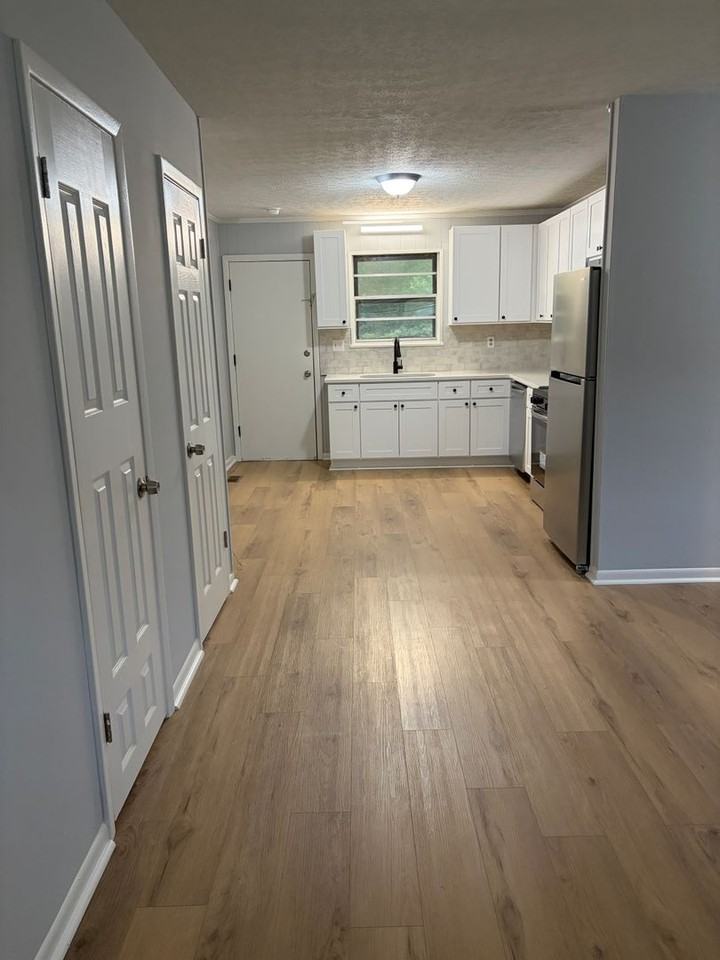27 Fox Hall Dr #B - Photo 3 of 14